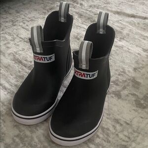 Kids Black short extratuf boots